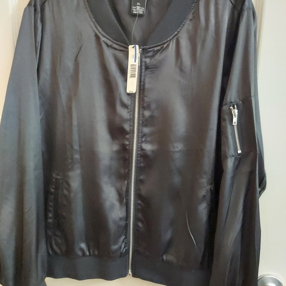 New Directions Ladies Bomber Jacket - (XL) NWT